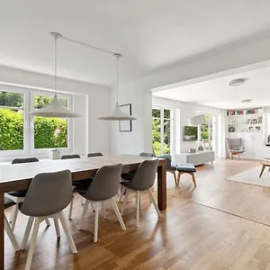 Beautiful House In Blankenese Deutschland